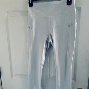 Fabletics Oasis PureLuxe High-Waisted Legging Light Grey M NWT